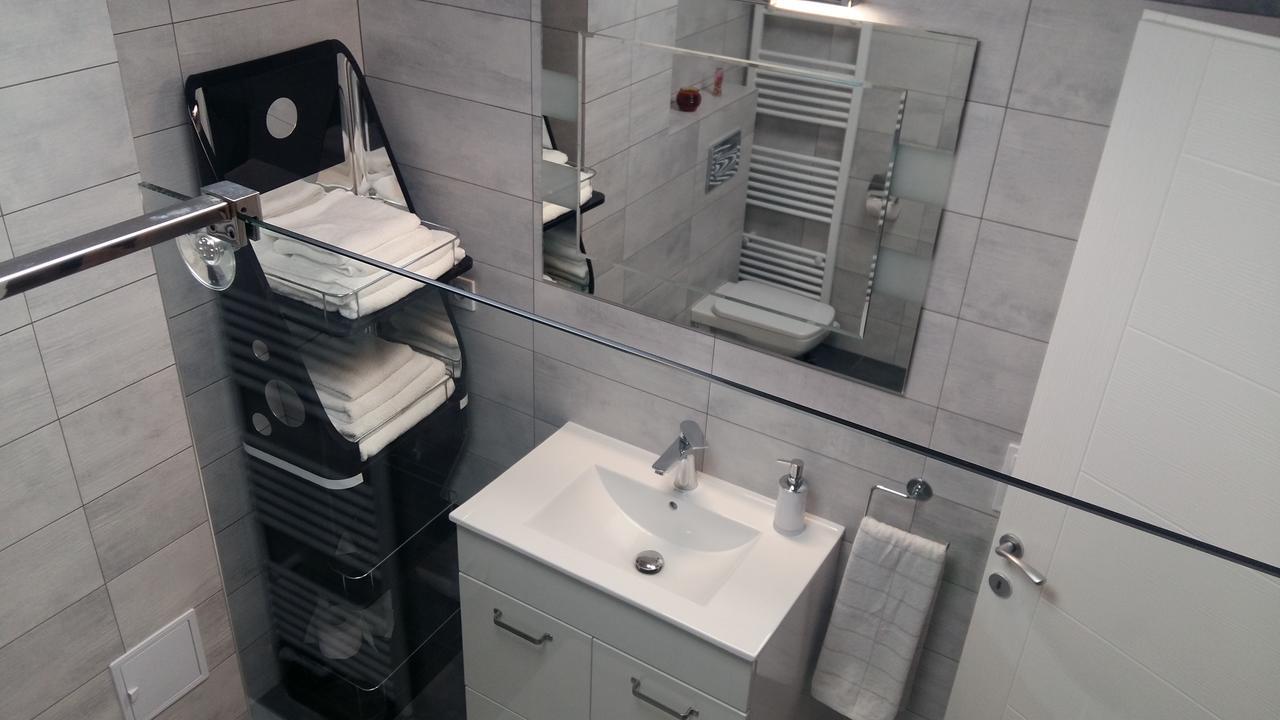 Luxury-Apartment Ultracentral Câmpulung Moldovenesc Buitenkant foto